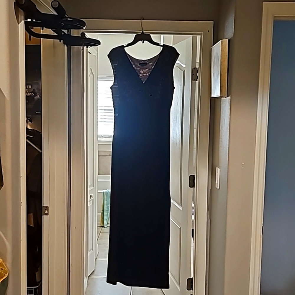 Evening Gown Black Size  14